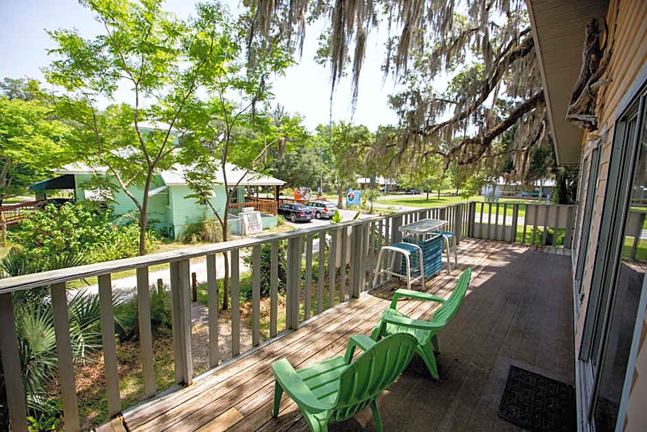 Riverfront Treetop Bungalow