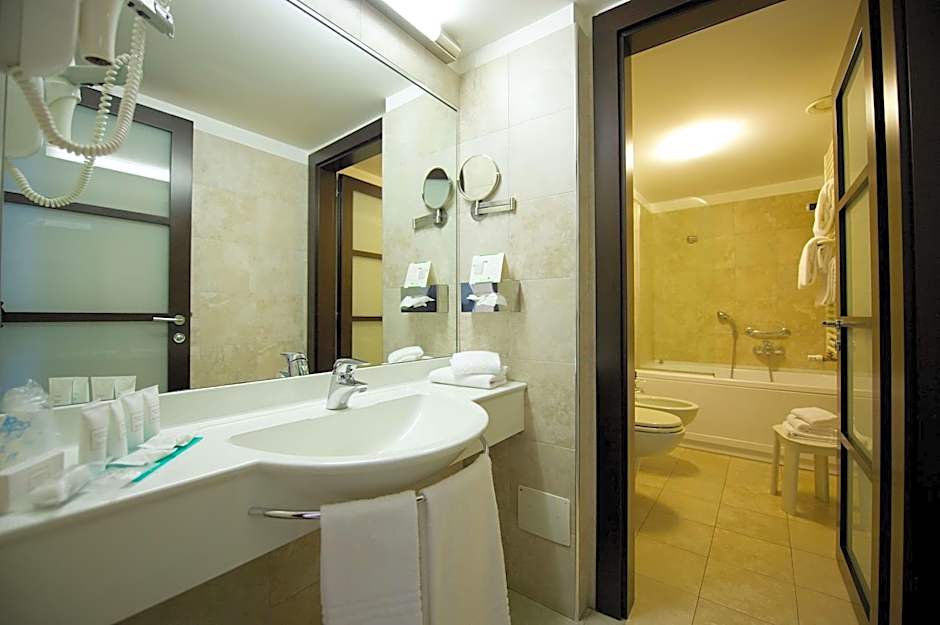 Best Western Crystal Palace Hotel