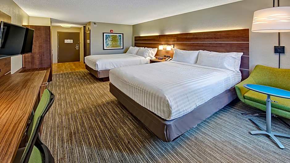 Photo 1 of 2 of Standard 2 Queen Beds, Hearing Accessible