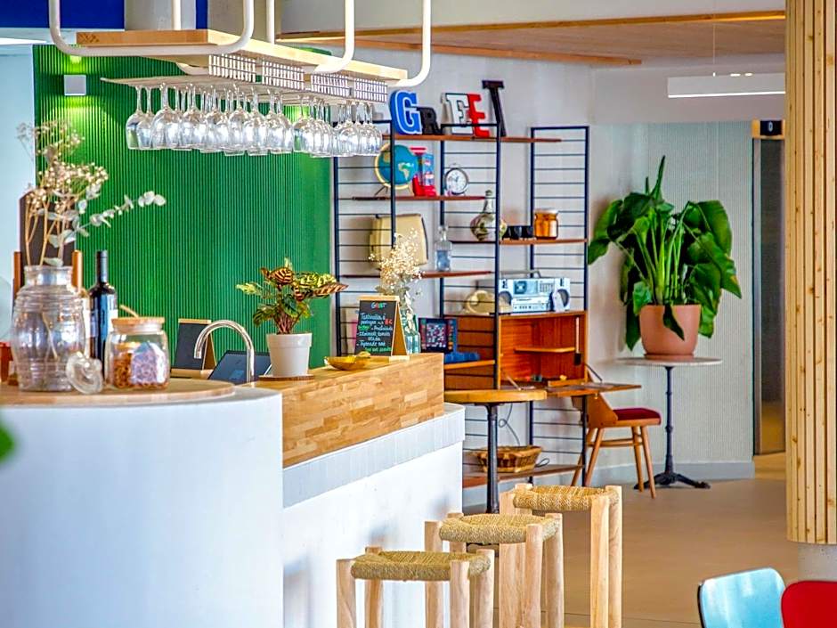 greet hotel Salon de Provence