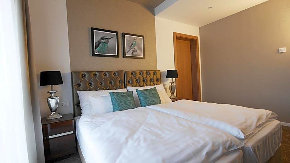 Hotel Merops Mészáros