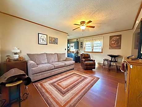 Cozy Creek Cottages