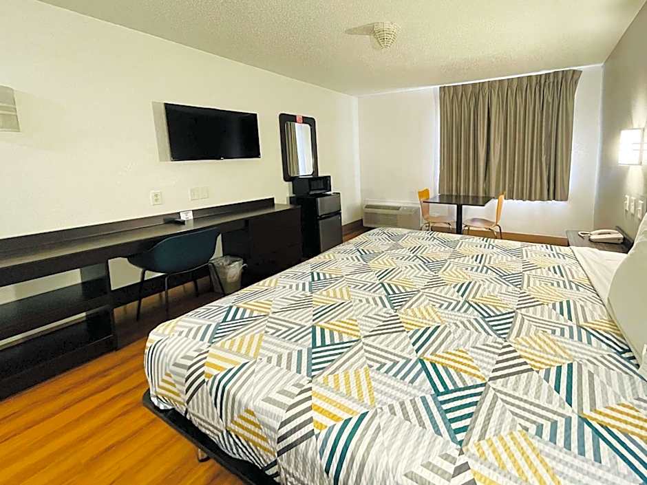 Motel 6-Duncanville, TX - Dallas