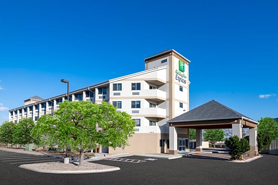 Holiday Inn Express & Suites Colorado Springs-Airport, an IHG Hotel