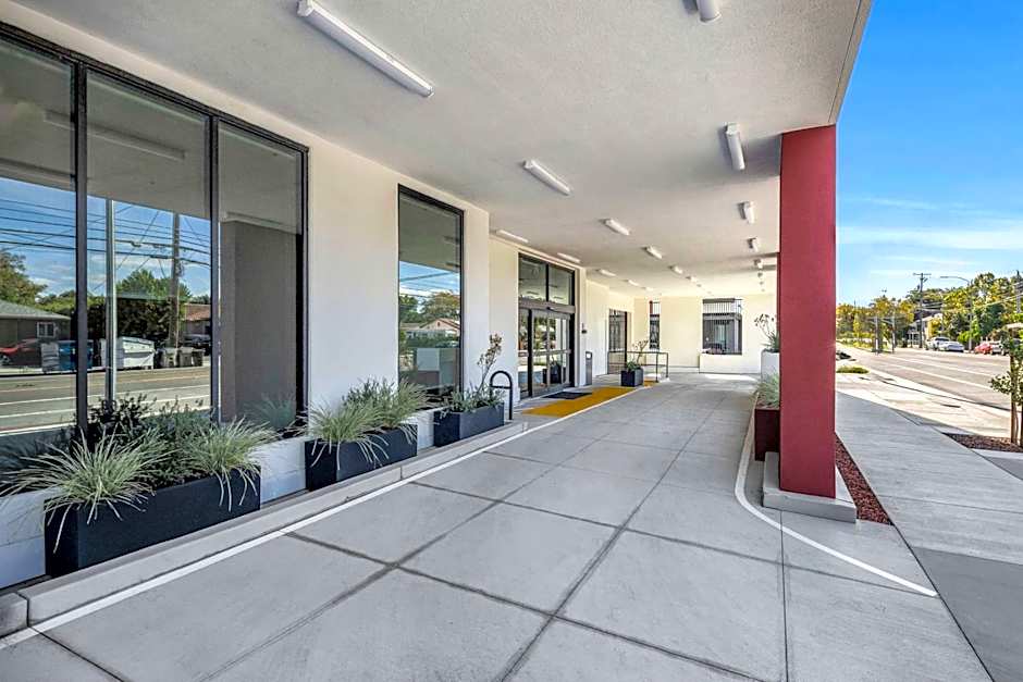 La Quinta Inn & Suites by Wyndham San Jose Silicon Valley