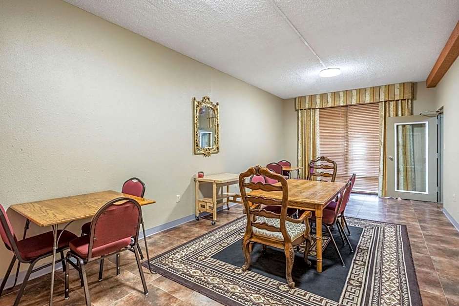 Quality Inn & Conference Center Heber Springs