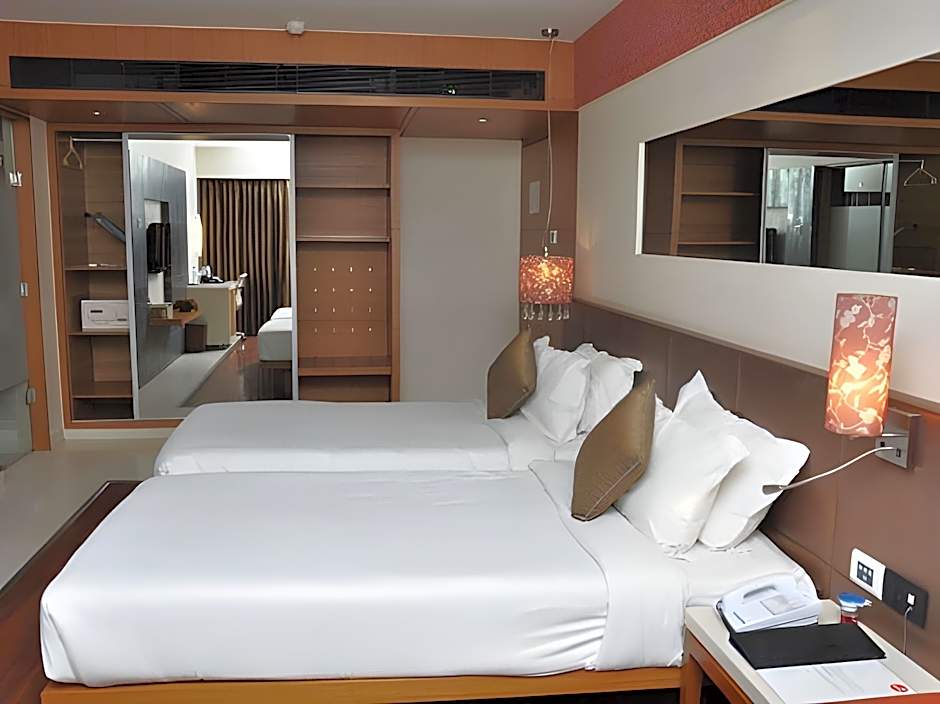 7 Apple Hotel Pimpri Pune