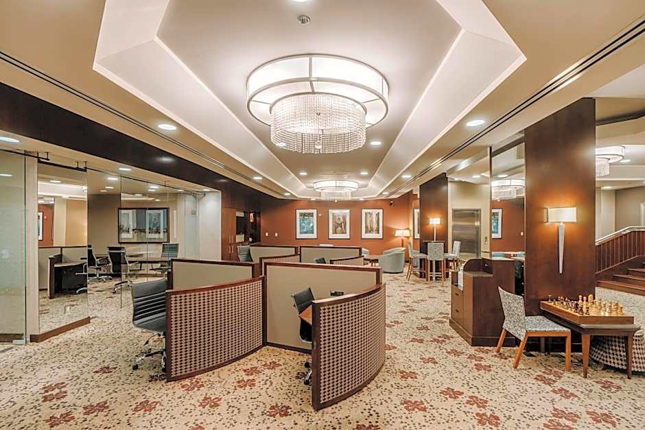 CLUB QUARTERS HOTEL, CENTRAL LOOP