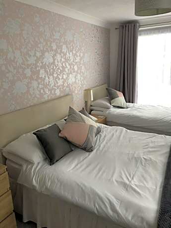 Basingstoke En Suite Room in Garden Annex