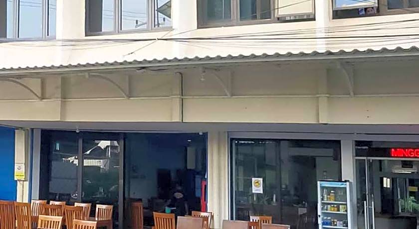 SAS Guest House Mitra RedDoorz @ Darmo Park 2 Surabaya