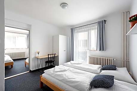 Family Junior Suite with Mountain View