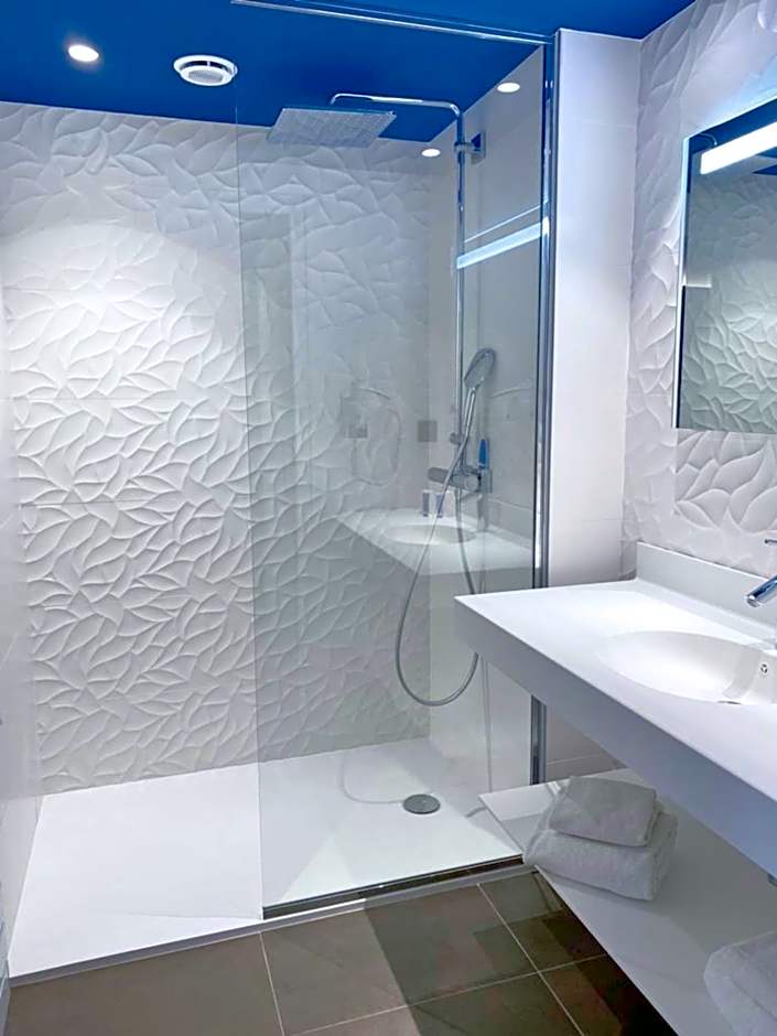 Brit Hotel Du Parc - Fougères