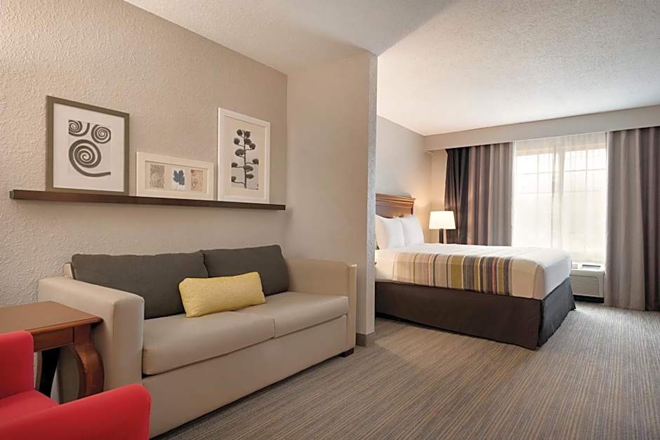 Country Inn & Suites by Radisson, Valparaiso, IN