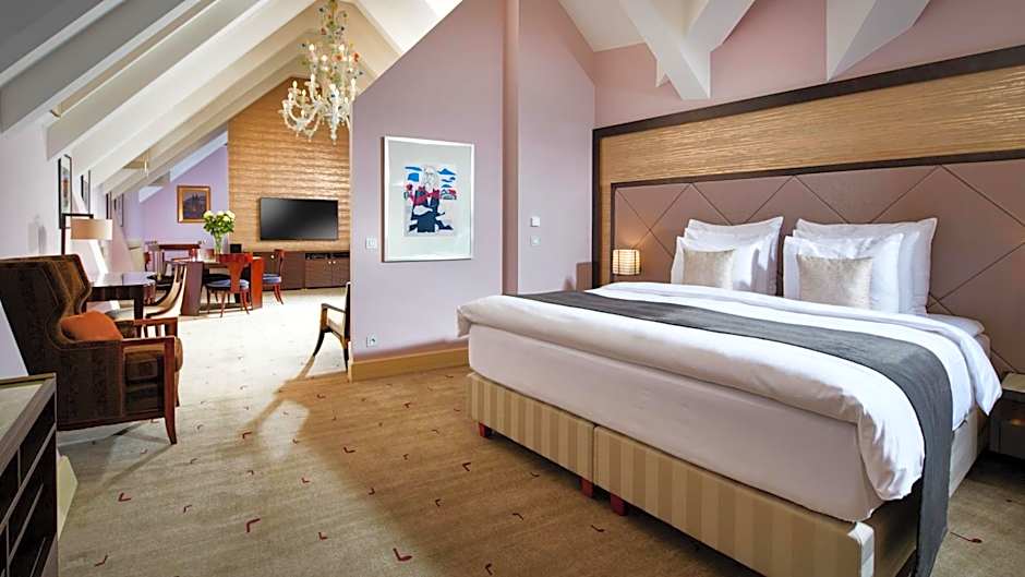 Aria Hotel