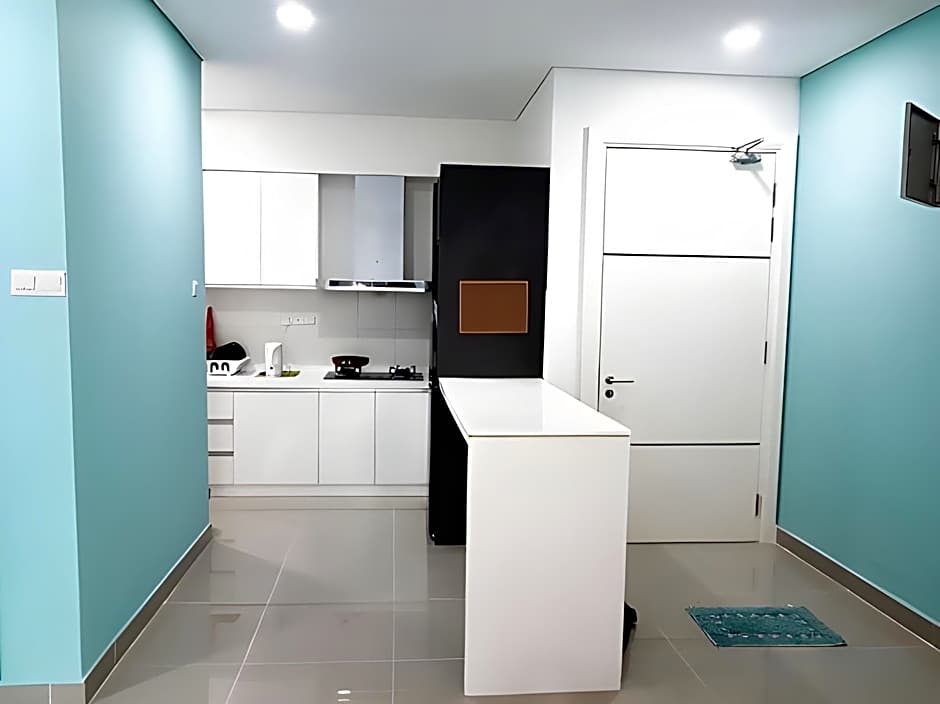 Holi 1Medini Suites Legoland