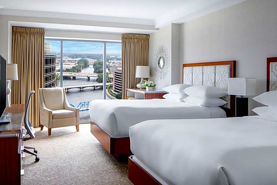 Amway Grand Plaza Hotel, Curio Collection by Hilton