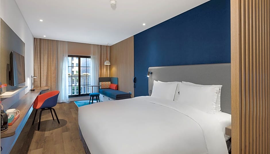 HOLIDAY INN EXPRESS Shanghai Tourism Zone