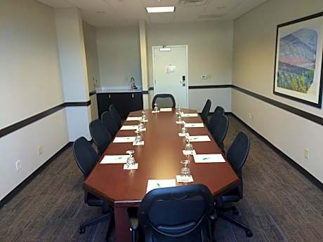 Holiday Inn Greensboro Coliseum By IHG