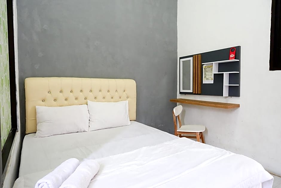 RedDoorz Syariah near Alun Alun Kajen