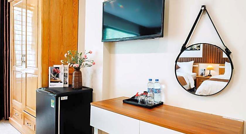 Rose Nhung Hotel CatBa