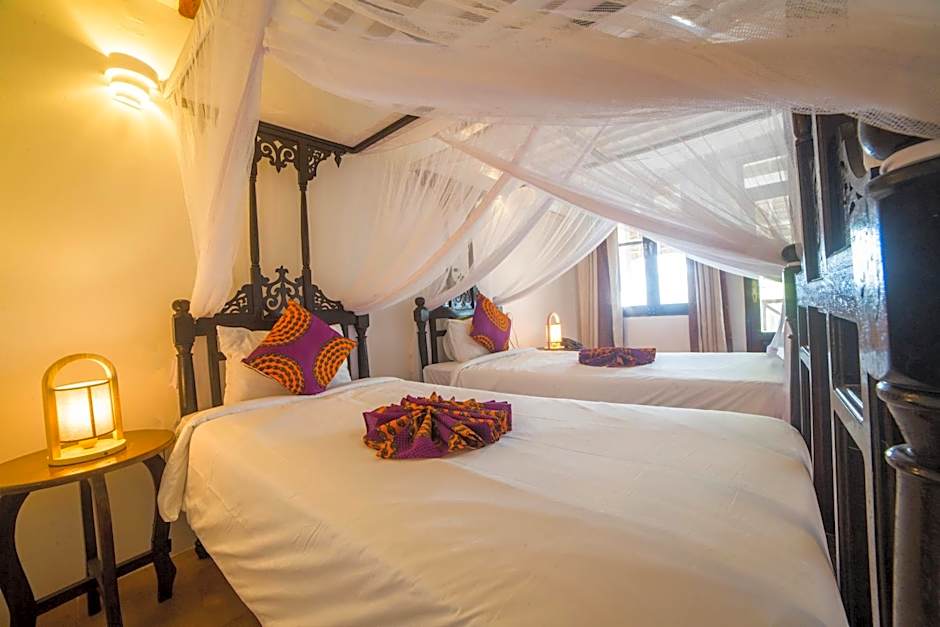 Antonio Beach Tree House Hotel & Spa