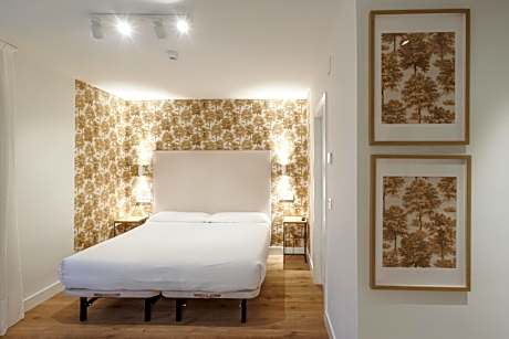 Double or Twin Room with Mountain View