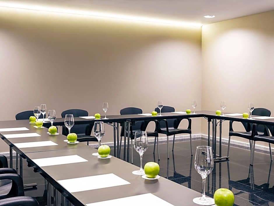 Mercure Bilbao Jardines De Albia