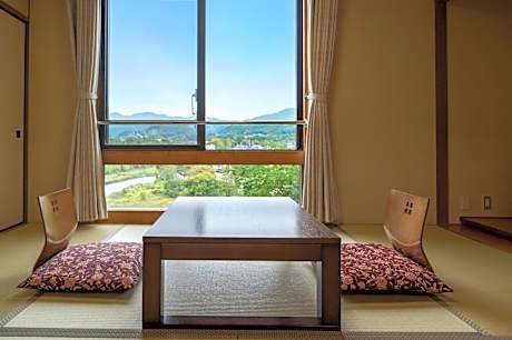 Japanese-Western style Room(With Private Bath)- no pets allowed