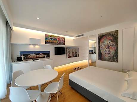 Suite with Garden View