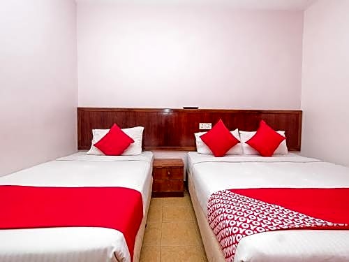 OYO 984 Kings Hotel