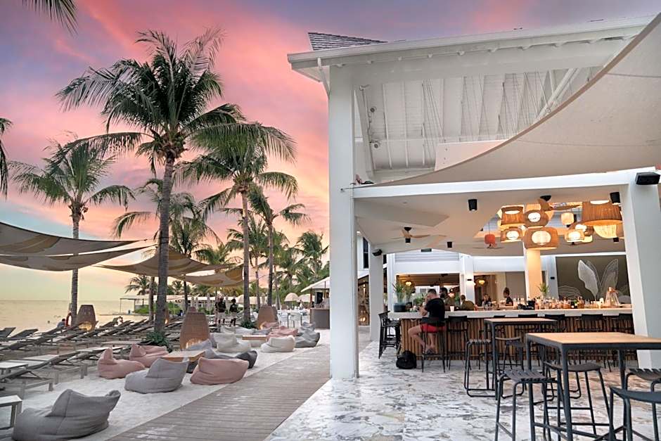 Papagayo Beach Hotel