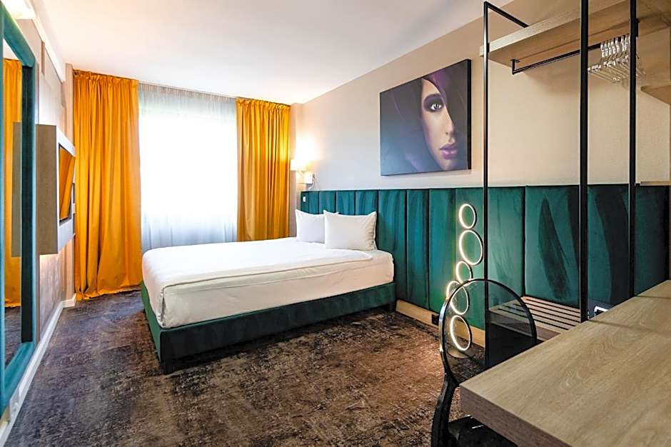 Business Hotel Conference Center & Spa