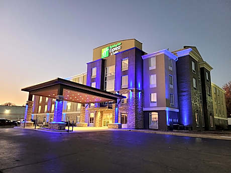 Holiday Inn Express Hotel & Suites Starkville By IHG
