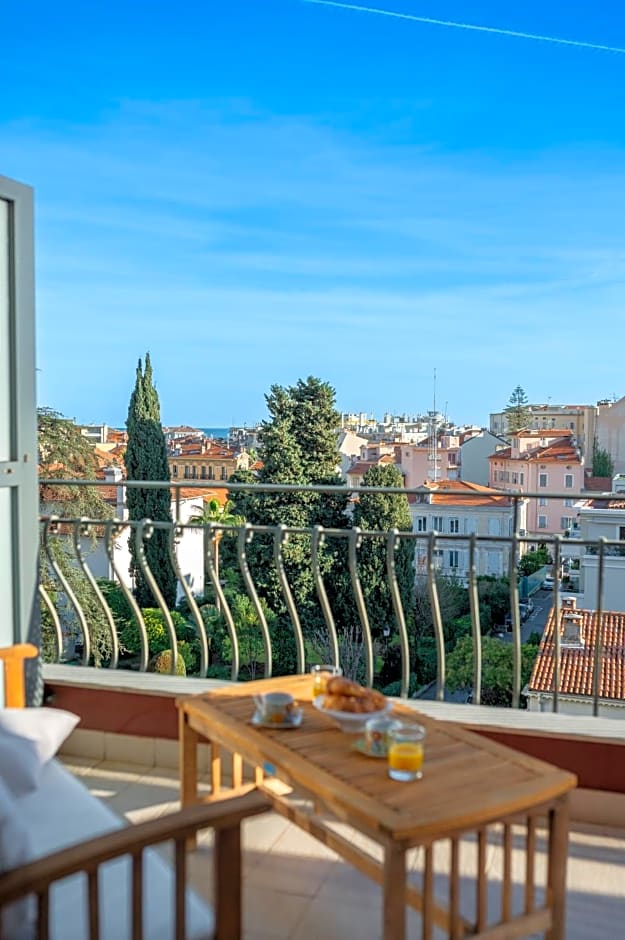 La Fabrique à Poupées - Chambres et Appartements de charme au coeur de Menton