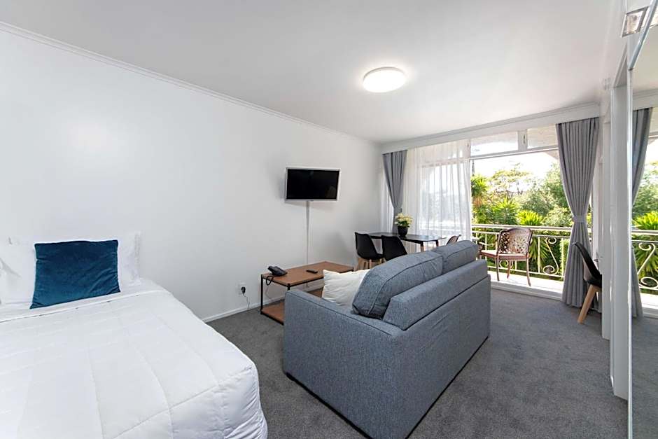 Aarangi Motel