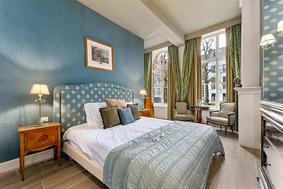 Canal Suites