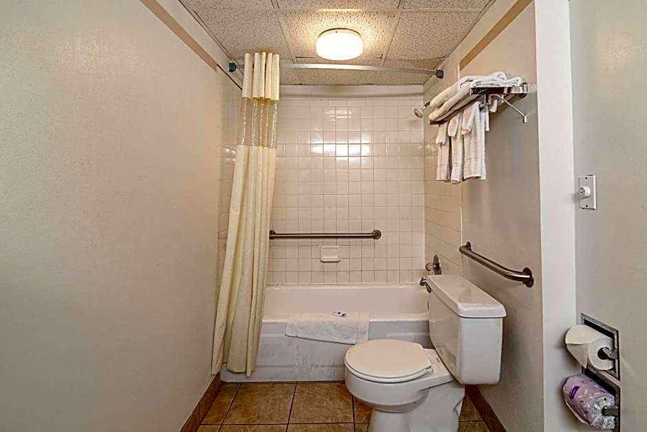 Devils Lake Inn By OYO Near Devils Lake Regional Airport