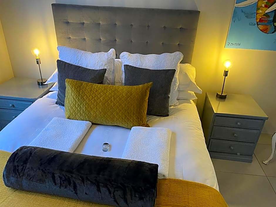 Klein Karoo Game Lodge