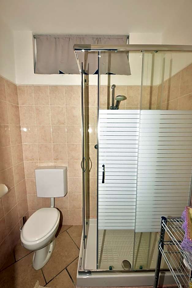 Hotel Diffuso Il Portichetto sulla collina a Vezio Perledo