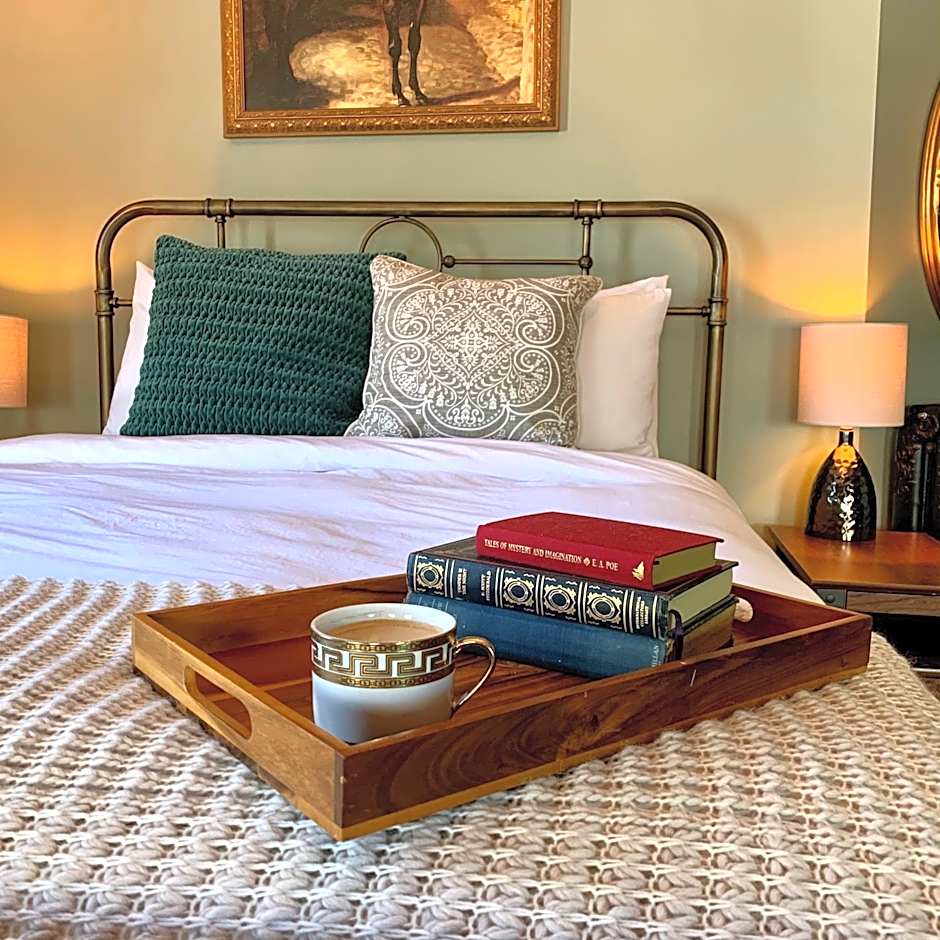 Slaymaker & Nichols Gastro House & Inn