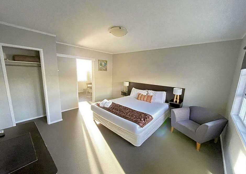 Boundary Court Motor Inn