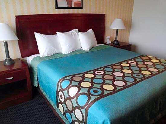 Super 8 by Wyndham Sacramento