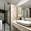 Lilium Hotel & Suites