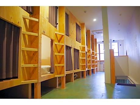 Mixed Dormitory Room