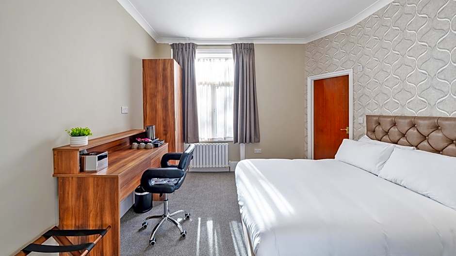 Uno Thames Hotel