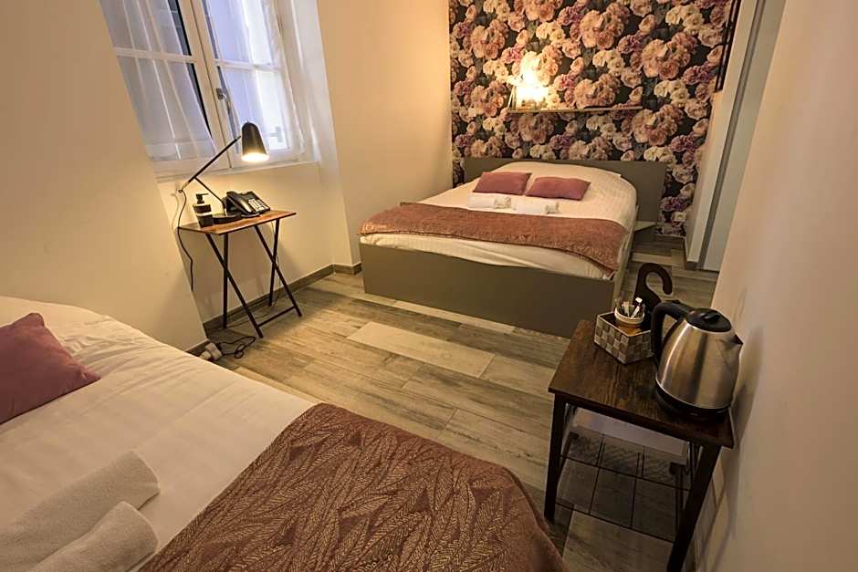 Hotel De La Croisée