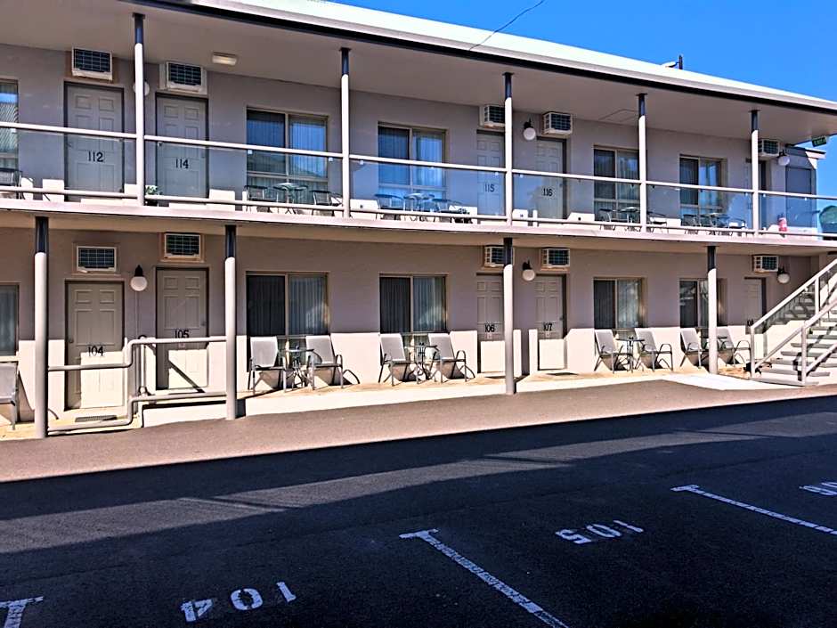 New England Motor Inn