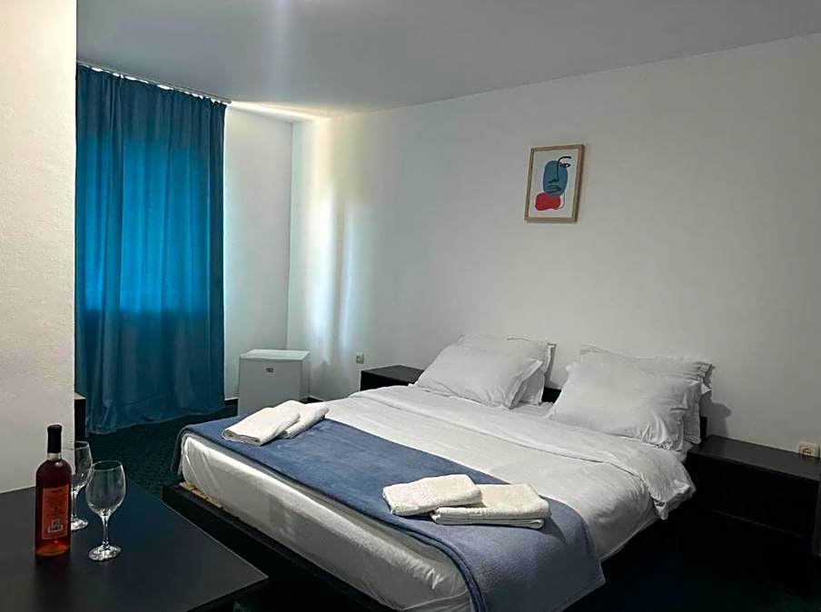 Foto 1 von 11 von Double Room with Private Bathroom