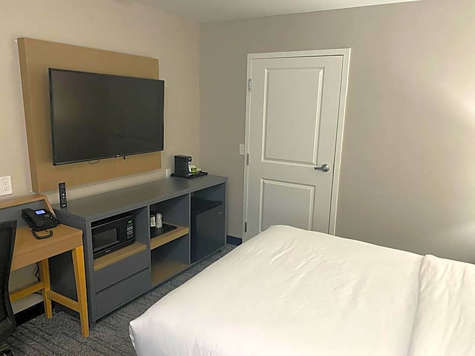 Country Inn & Suites by Radisson, Vallejo Napa Valley, CA