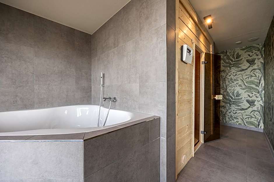 Leonardo Hotel IJmuiden Seaport Beach